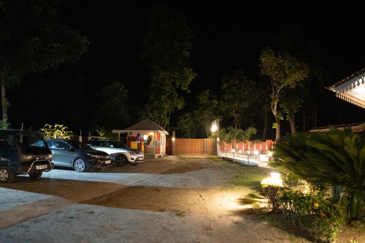 Kadambini Jungle Resort Lataguri Exterior foto